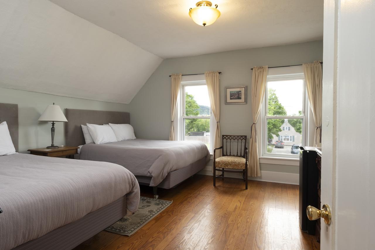 The Karass Inn Chester Bagian luar foto
