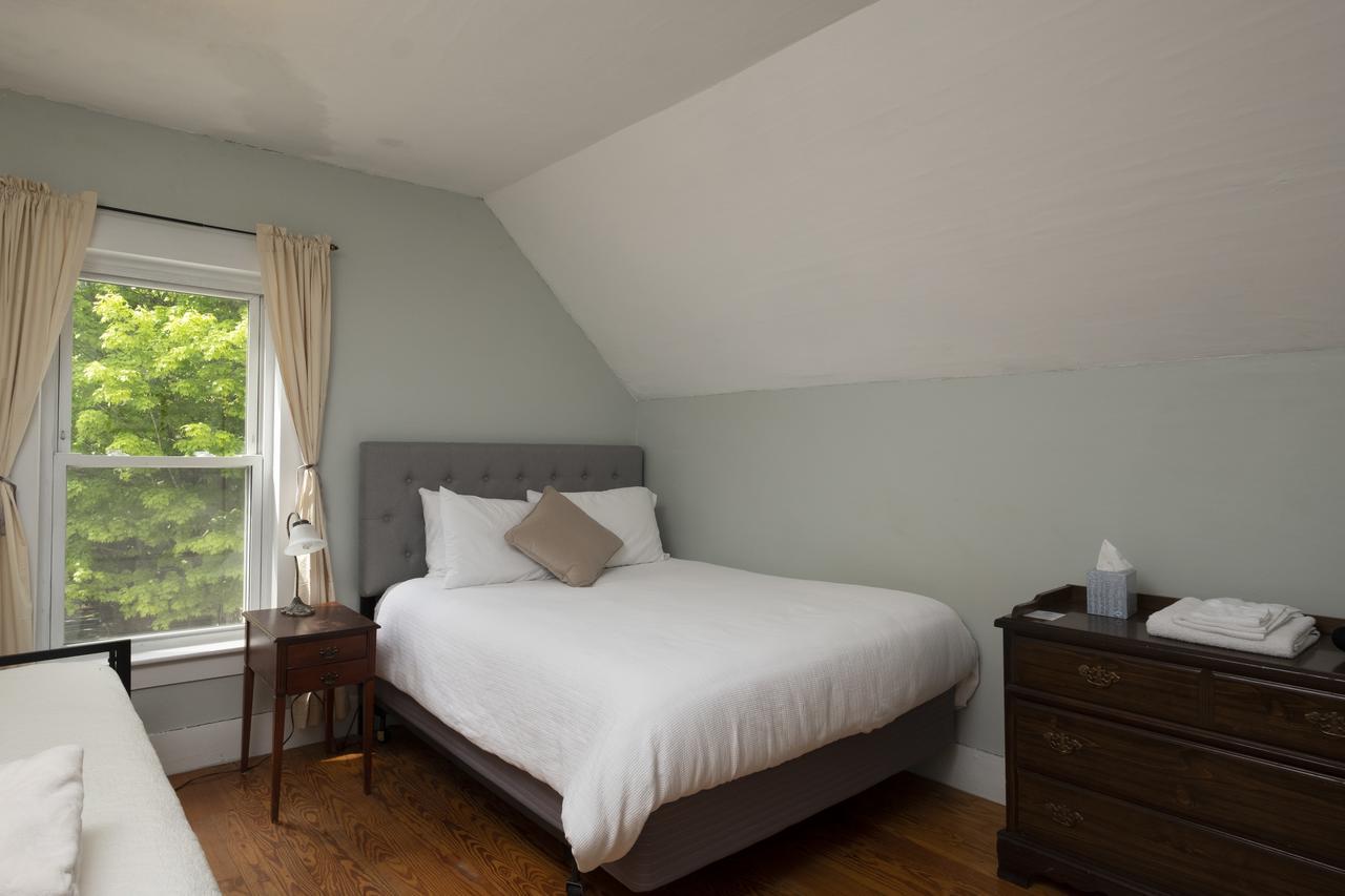 The Karass Inn Chester Bagian luar foto