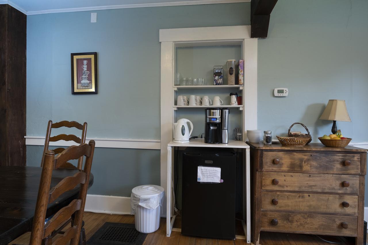 The Karass Inn Chester Bagian luar foto