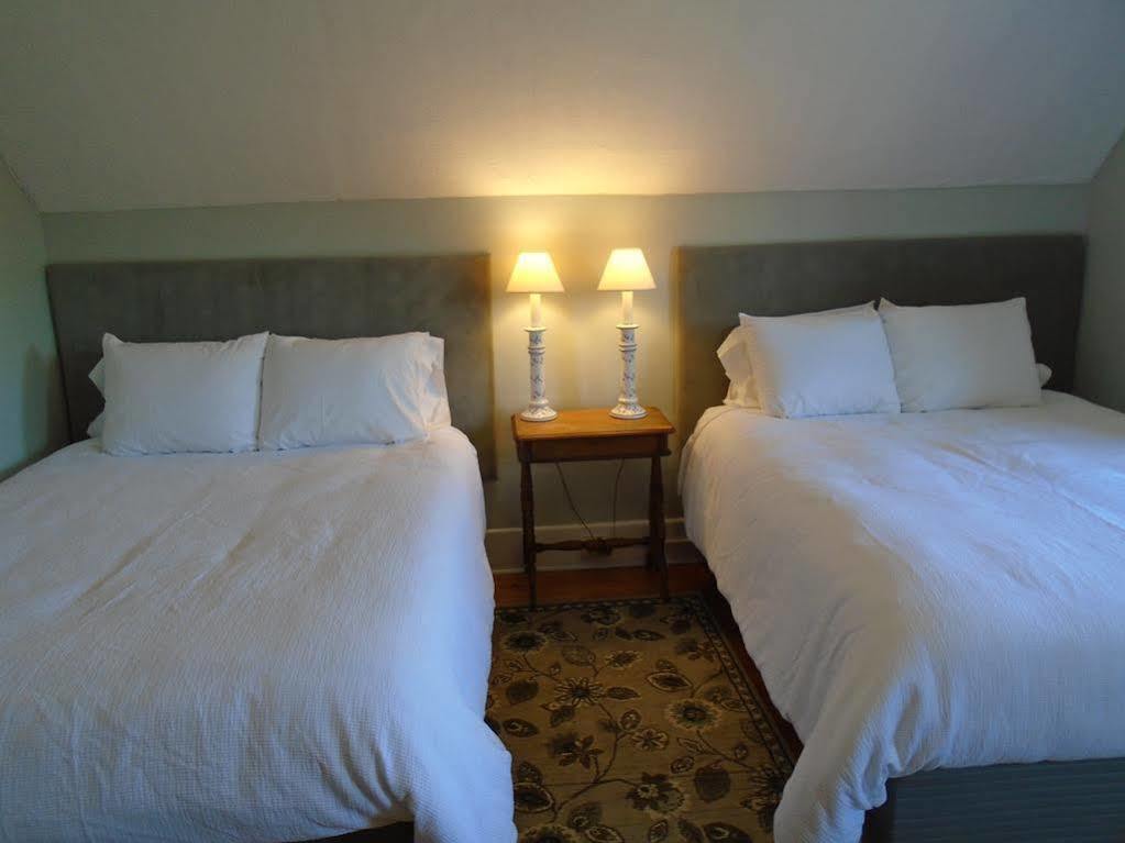 The Karass Inn Chester Bagian luar foto